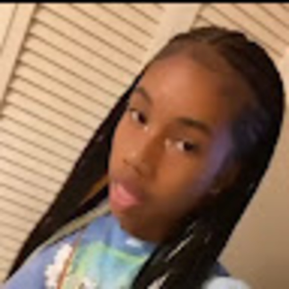 Meet your Posher, Lifewithlanii - Picture 1 of 1